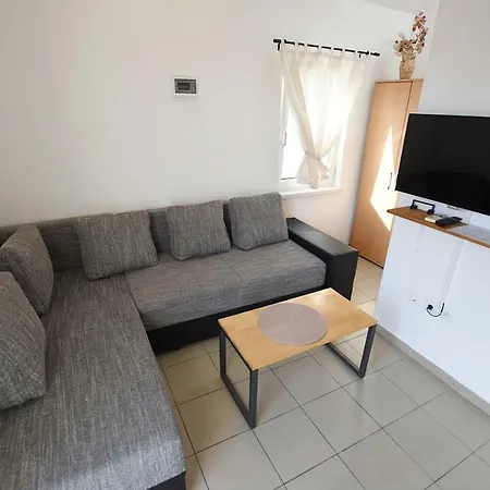 Anta דירה פטרצ'אנה